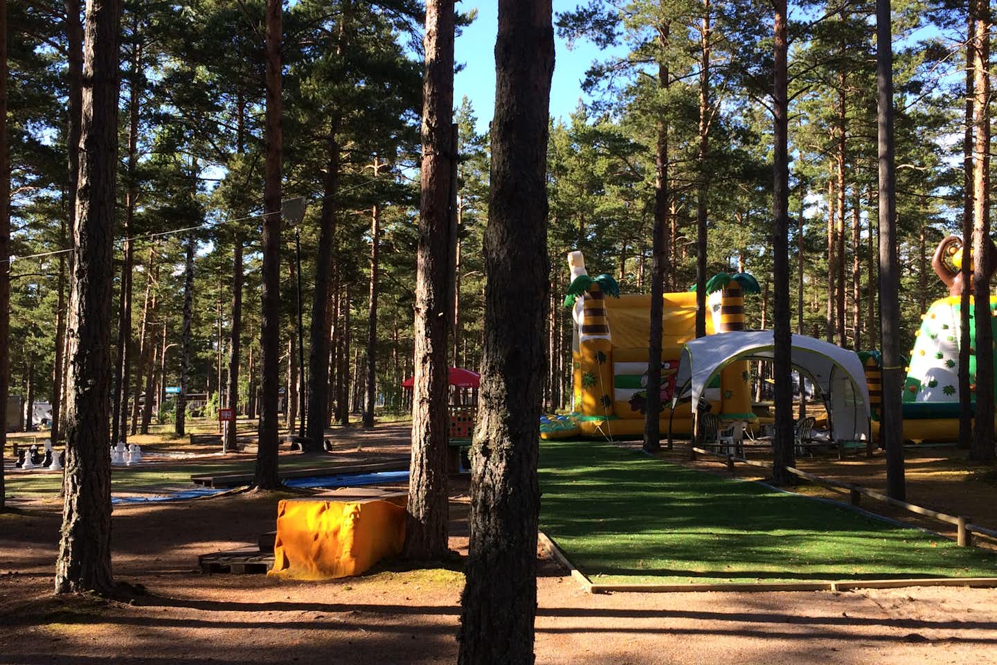 Hanko Camping Silversand - Campingplatz mit Kinderspielplatz 