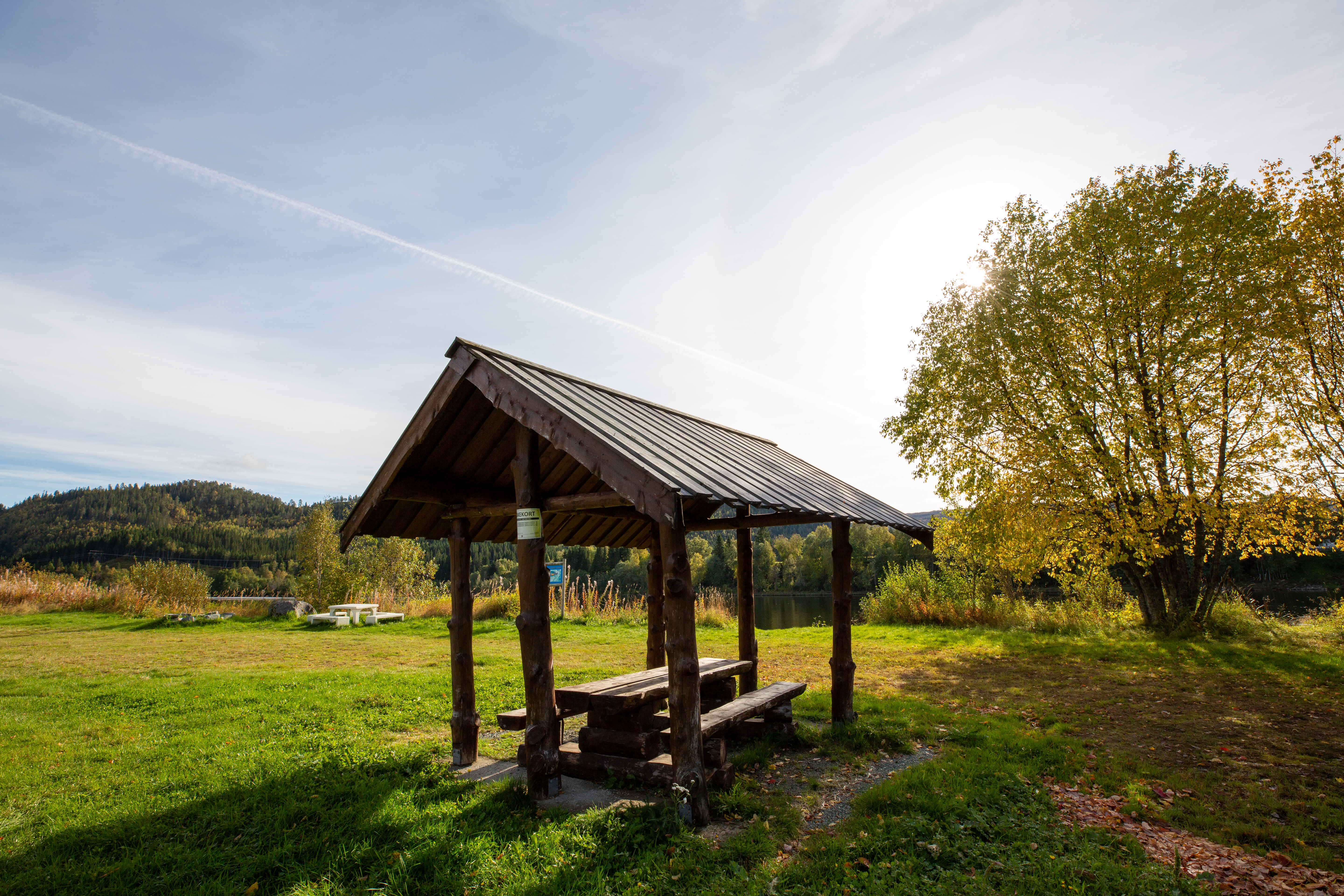 Harran Camping - Sitzbaenke.jpg