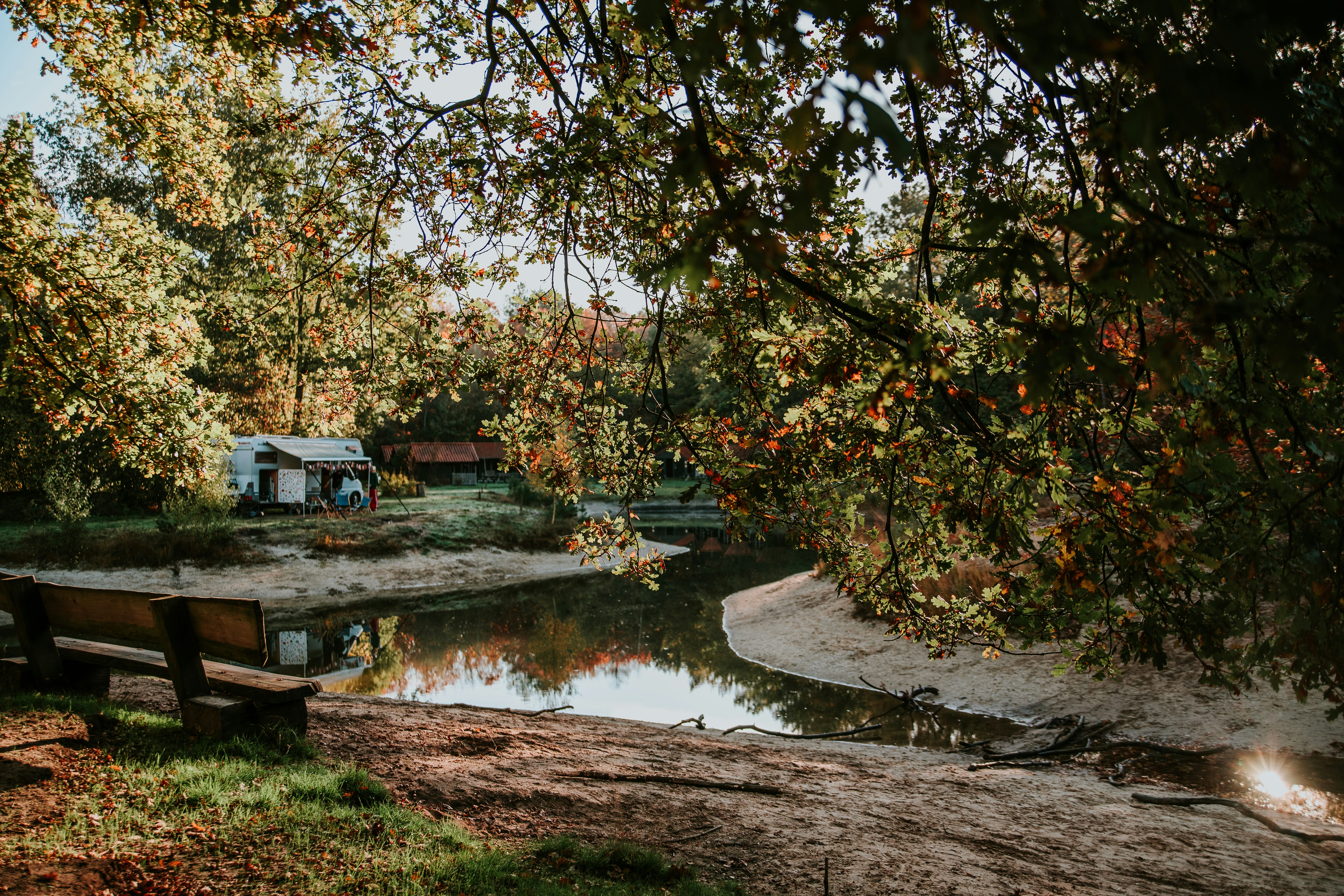 Charme Camping Hartje Groen - Stellplätze am Bach