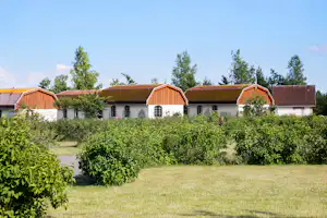 First Camp Hasmark Strand - Fyn - Blick auf die Mobilheime auf dem Campingplatz