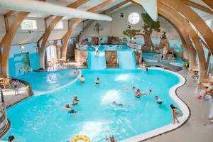 First Camp Hasmark Strand - Fyn - Hallenbad mit Rutschen auf dem Campingplatz