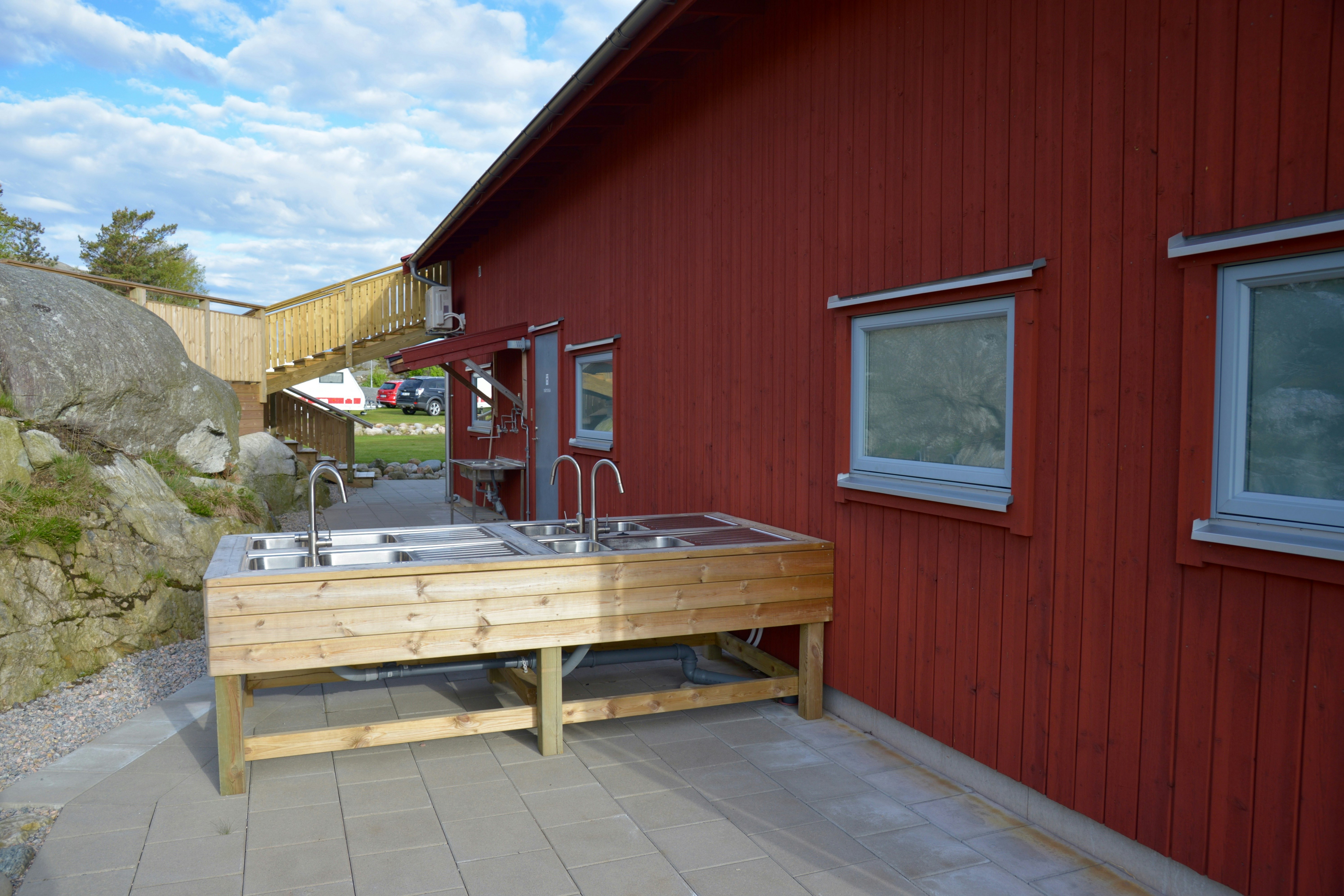 Hav & Logi Skärhamn - Abwaschbereich im Freien