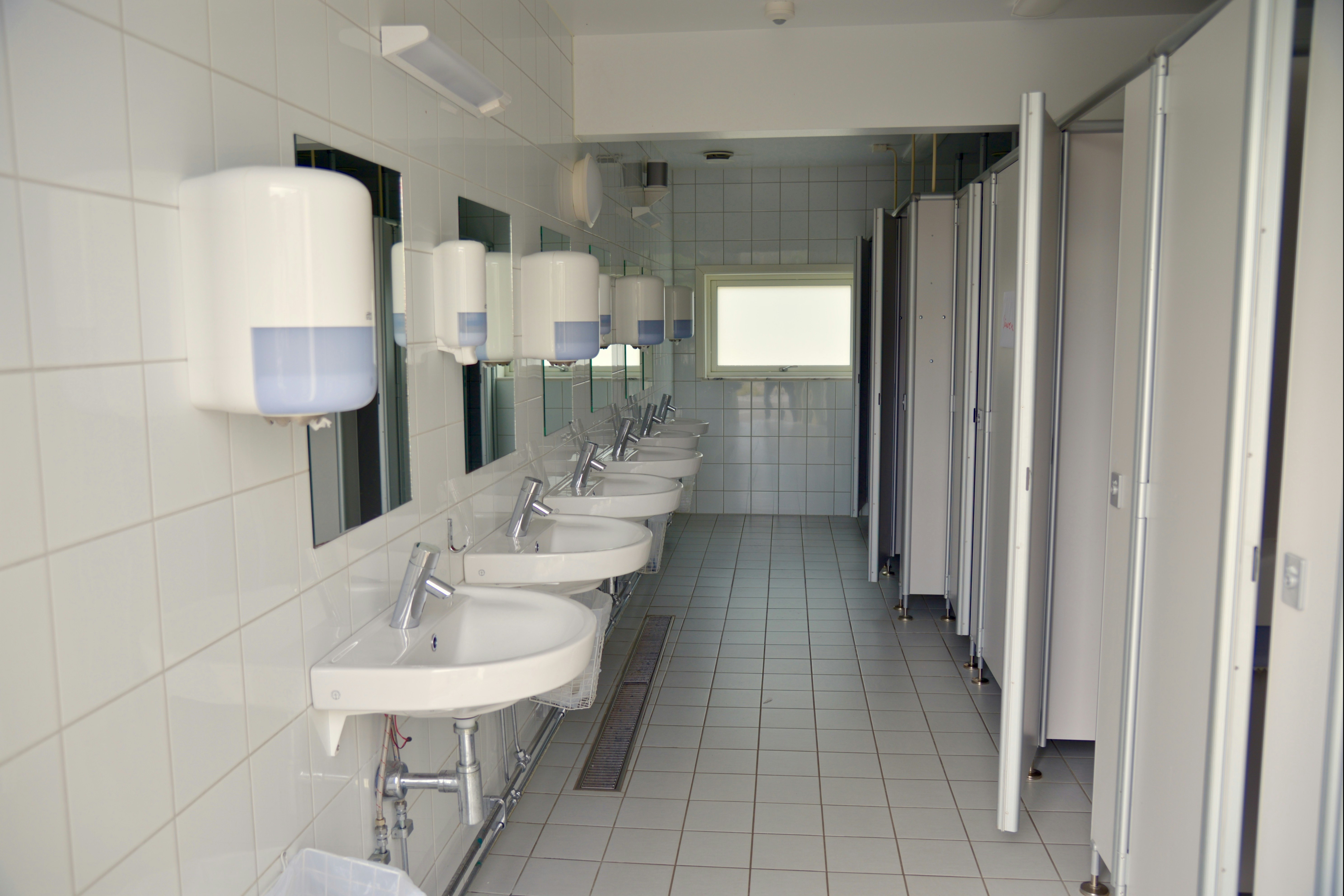 Hav & Logi Skärhamn - Innenansicht des Sanitärgebäudes