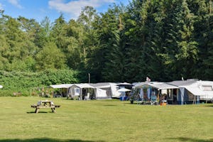 Heidepark VeluwschKarakter - Standplätze im Grünen auf dem Campingplatz