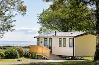 Heligan Caravan and Camping Park  -  Mobilheim vom Campingplatz mit Veranda und Meerblick