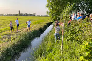 Camping De Bolderik Het Zwerversnest - Blick auf den Kanal am Campingplatz