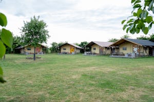 Hoeve Linnerveld - Glamping-Zelte auf dem Campingplatz