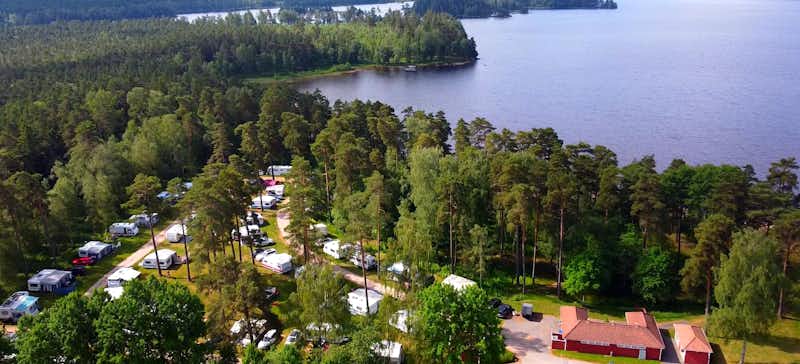 Holsljunga Camping & Café - Übersicht auf das gesamte Campingplatz Gelände 