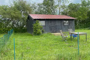 Hondencamping & Gîte Les Cerisiers - Miethütte auf dem Campingplatz