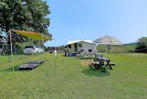 Hondencamping & Gîte Les Cerisiers - Standplätze auf dem Campingplatz