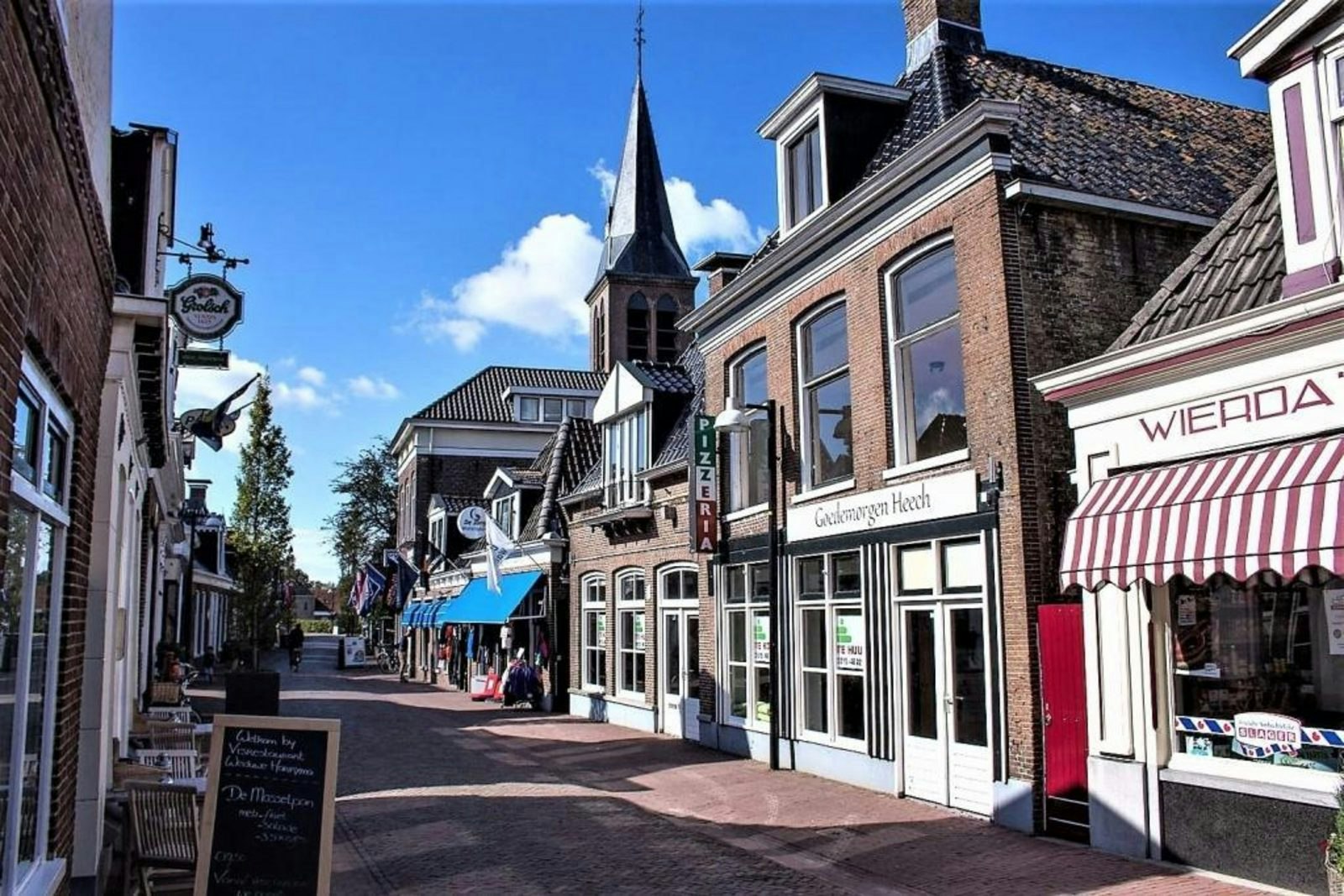 Hoora Heeg - Dorf in der Nähe des Campingplatzes