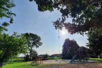 Höpkens Campingplatz & Ferienwohnungen