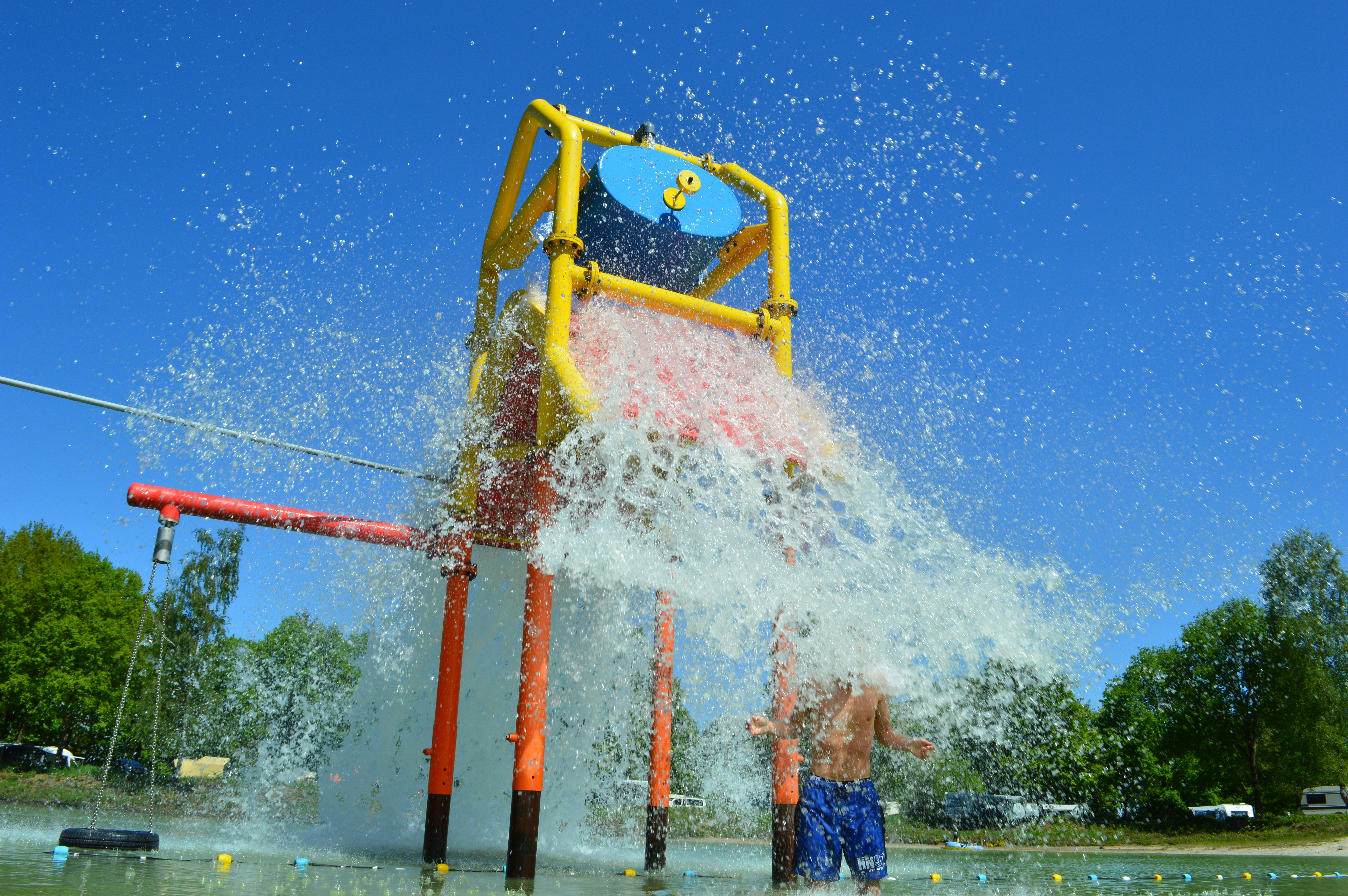 HUB Vakantieparken Drentse Weelde - Wasserspielplatz im See
