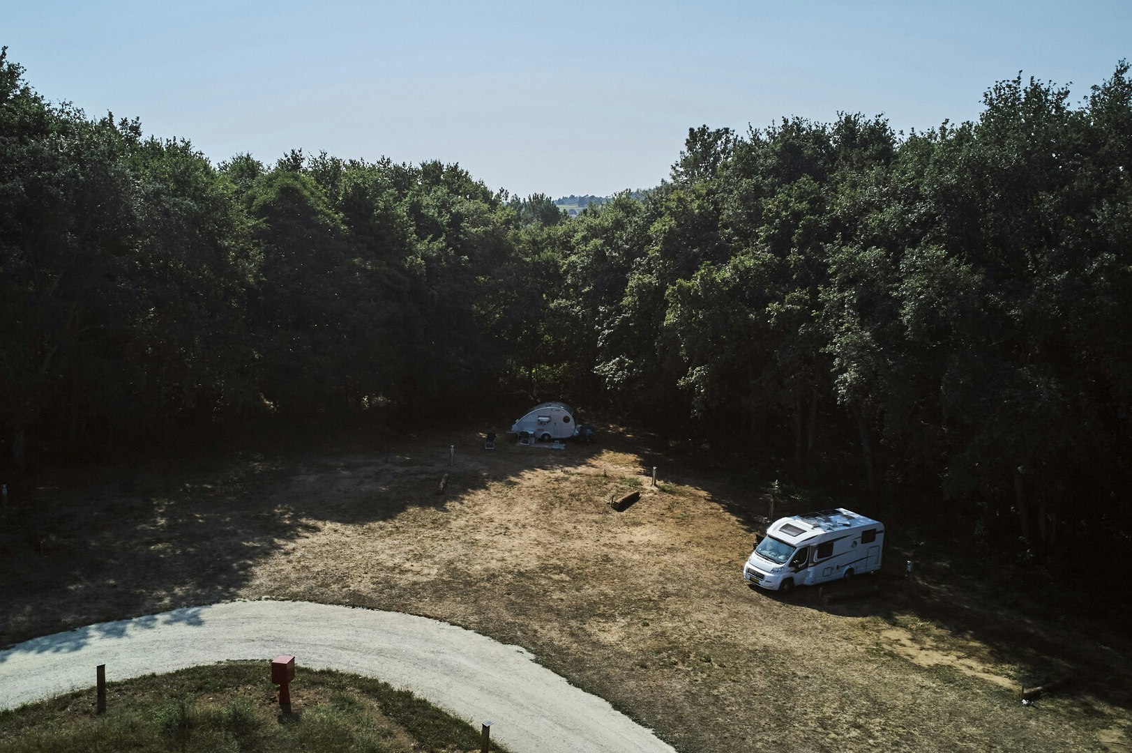 Huttopia Caminos de Galicia - Standplätze auf dem Campingplatz
