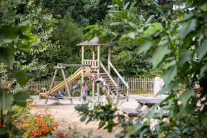 Huttopia Douarnenez Huttopia Camping Douarnenez - Kinderspielplatz auf dem Campingplatz