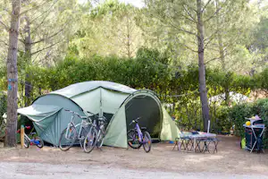 Huttopia Camping Fontvieille - Zeltplatz im Grünen