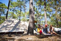 Huttopia Camping Lac de Carcans - Zeltplatz im Grünen auf dem Familien die Sonne genießen 