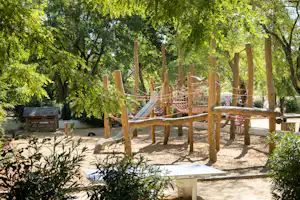 Huttopia Camping Le Moulin - Kinderspielplatz auf dem Campingplatz