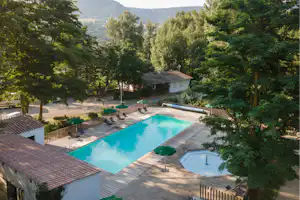 Huttopia Millau Huttopia Camping Millau - Pool auf dem Campingplatz