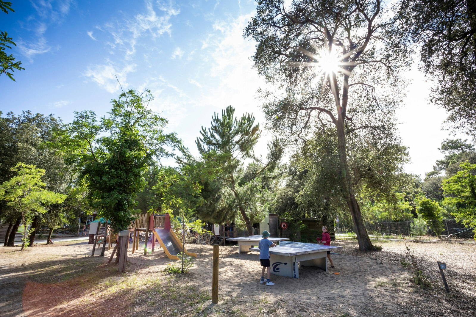 Huttopia Camping Oléron Les Chênes Verts  - Kinderspielplatz auf dem Campingplatz