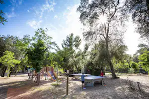 Huttopia Camping Oléron Les Chênes Verts - Kinderspielplatz auf dem Campingplatz