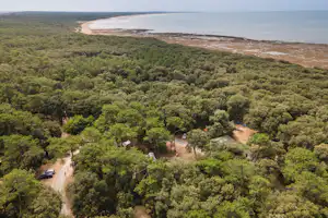 Huttopia Camping Oléron Les Chênes Verts - Luftaufnahme des Campingplatzes