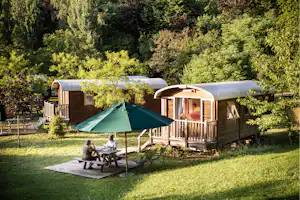 Huttopia Sarlat Huttopia Camping Sarlat Les Perrières - Mobilheime auf dem Campingplatz auf dem Campingplatz