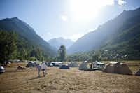 Huttopia Camping Vallouise - Stellplätze mit Blick in die Berge