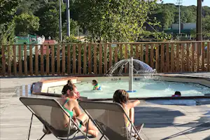 Huttopia Versailles Huttopia Camping Versailles - Kinderbecken auf dem Campingplatz