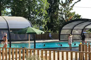 Huttopia Versailles Huttopia Camping Versailles - Pool auf dem Campingplatz
