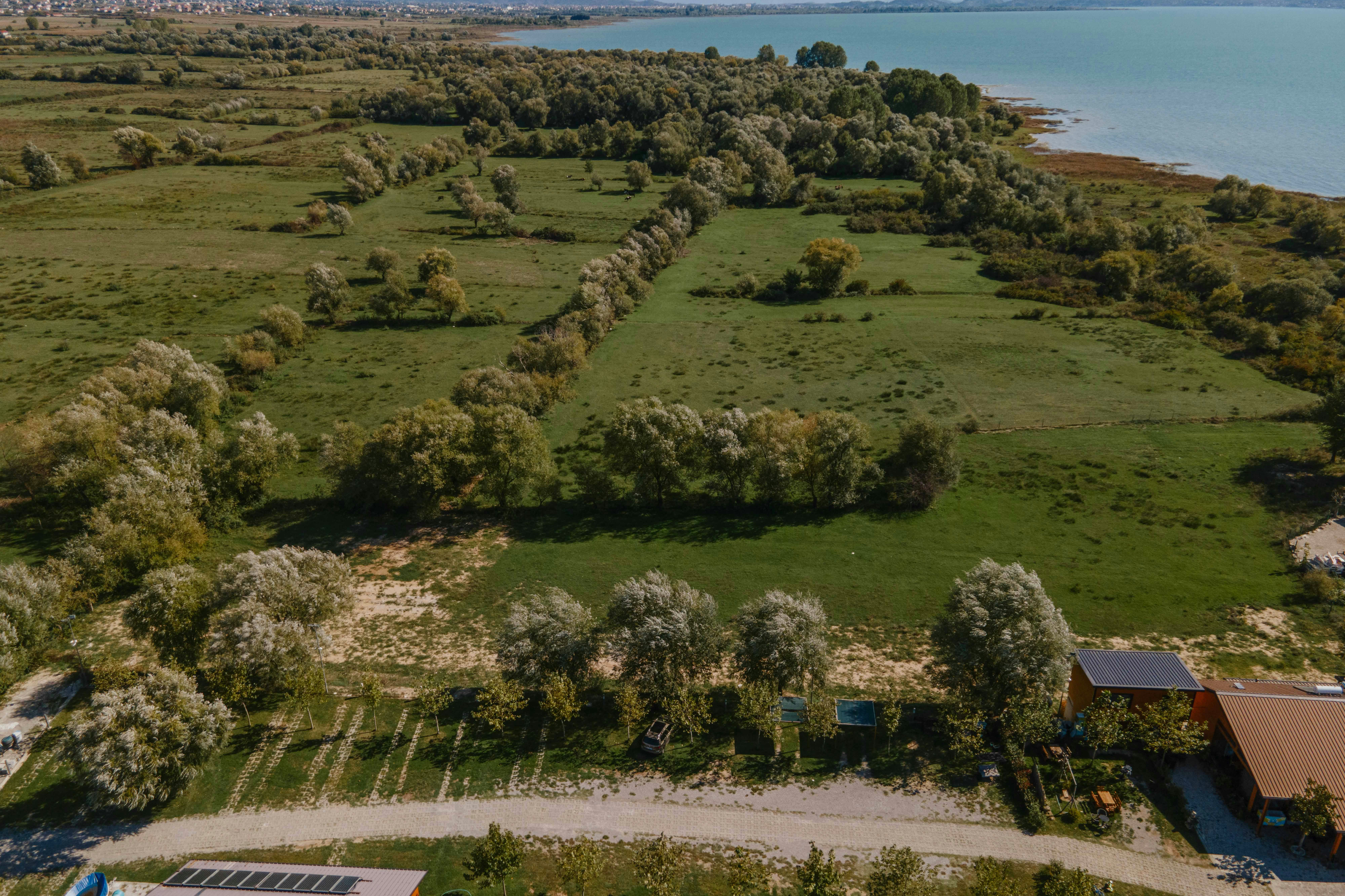 Hysaj Agroturizëm Hotel & Camping  - Luftaufnahme des Campingplatzes