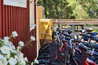 Ingestrands Camping - Fahrradträger auf dem Campingplatz