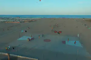 International Camping Mare e Pineta - Sportbereich am Strand auf dem Campingplatz