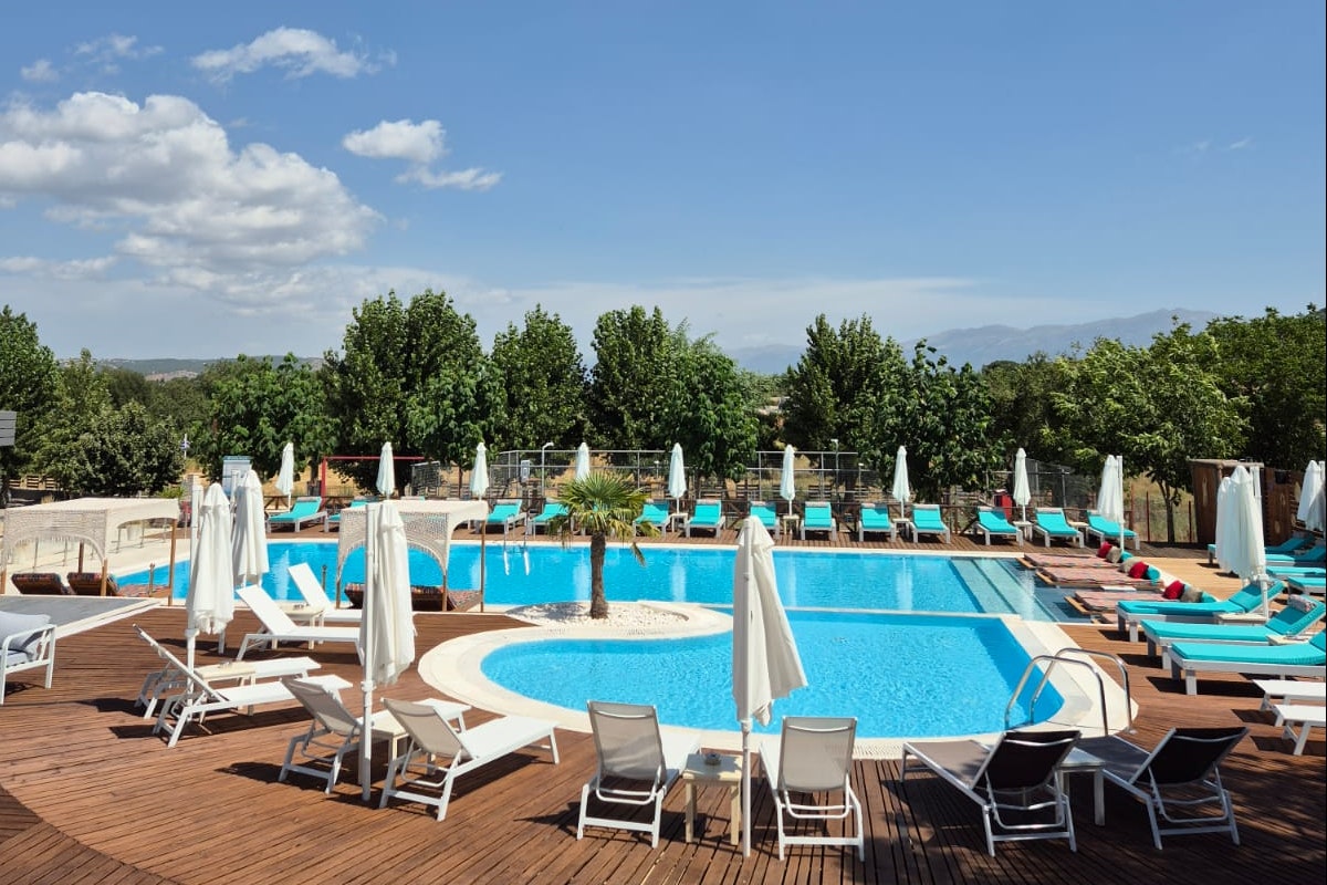 Ioannina Camping - Glamping - Freibad auf dem Campingplatz