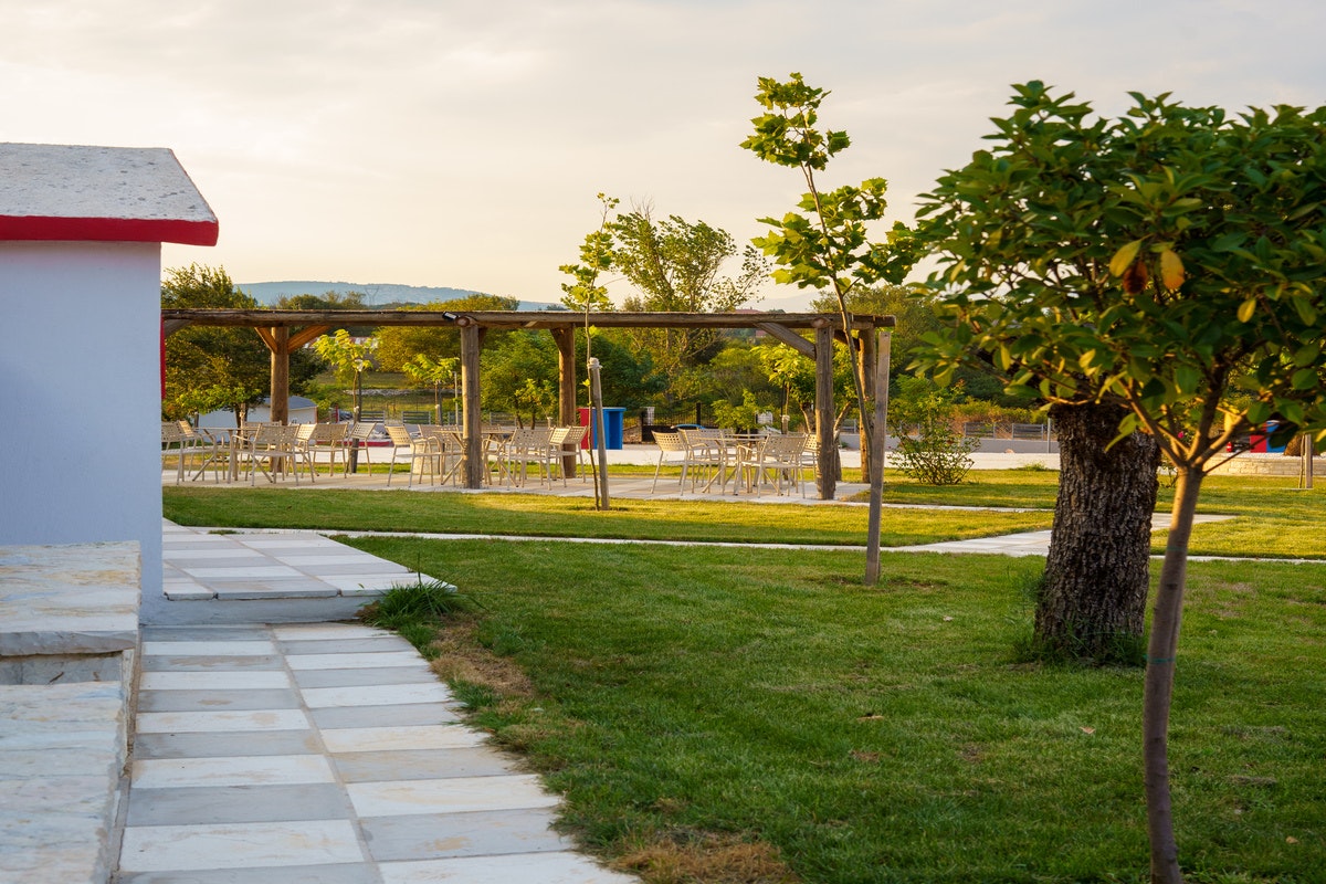 Ioannina Camping - Glamping - Terrasse auf dem Campingplatz