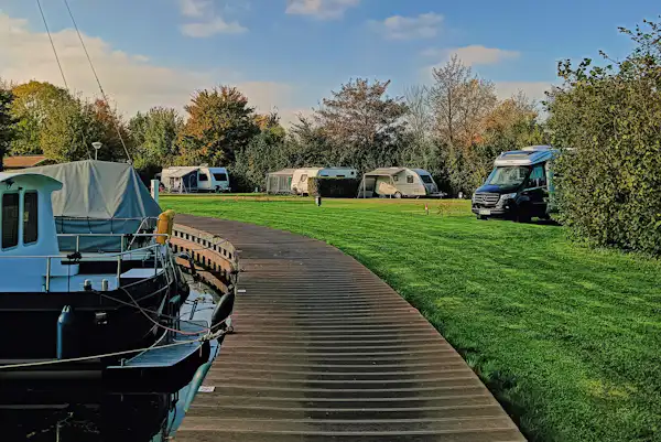 Jachthaven en Camping De Domp