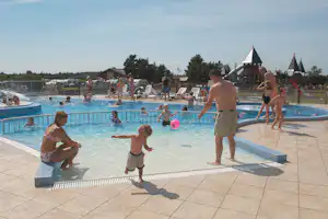 Jambo Feriepark - Poolbereich auf dem Campingplatz