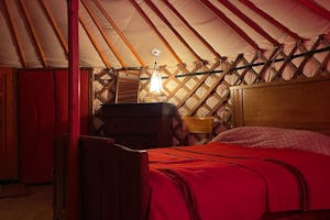Jardin Josette - Innenansicht eines Glamping-Zeltes