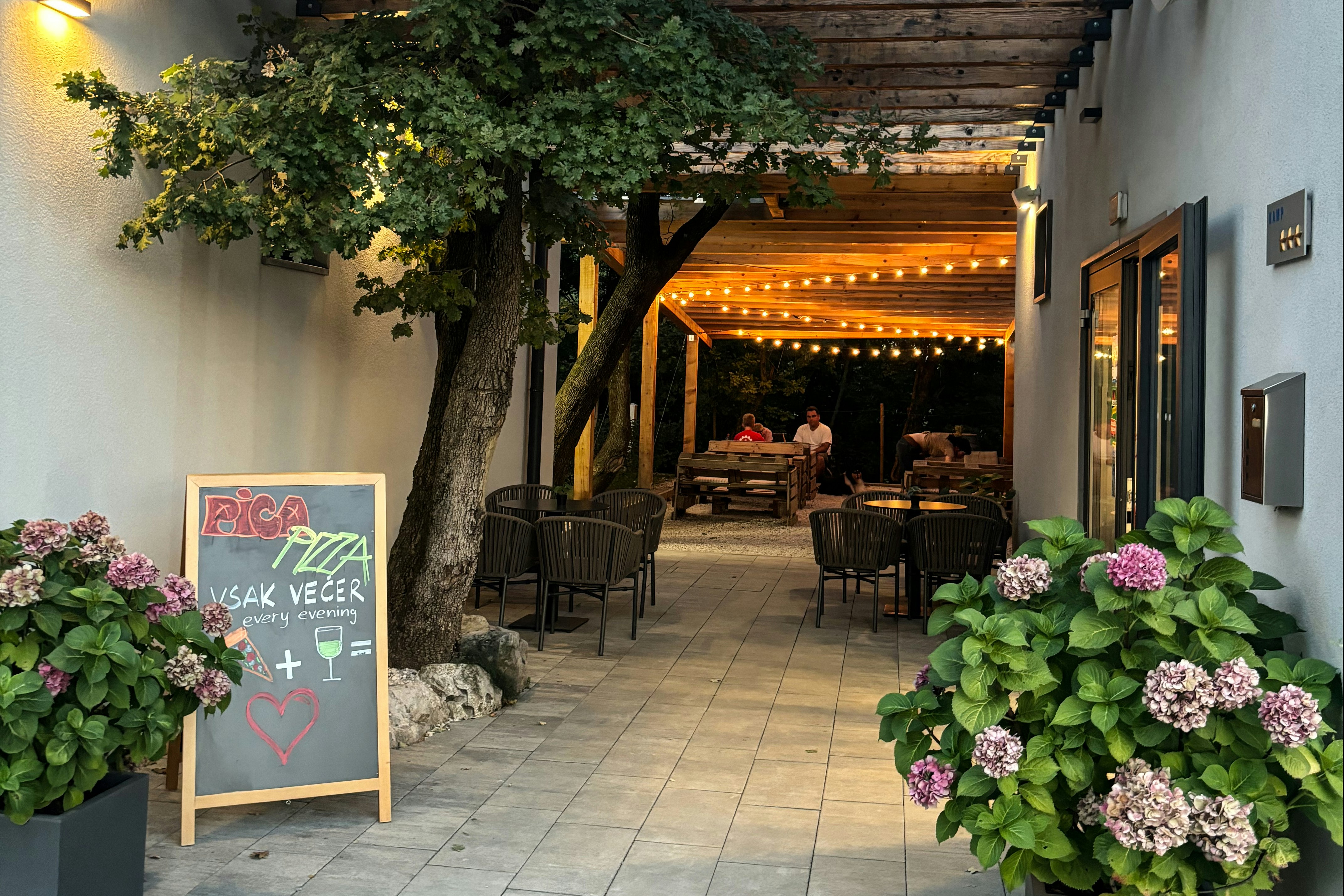 Kamp David  - Restaurant mit Terrasse auf dem Campingplatz