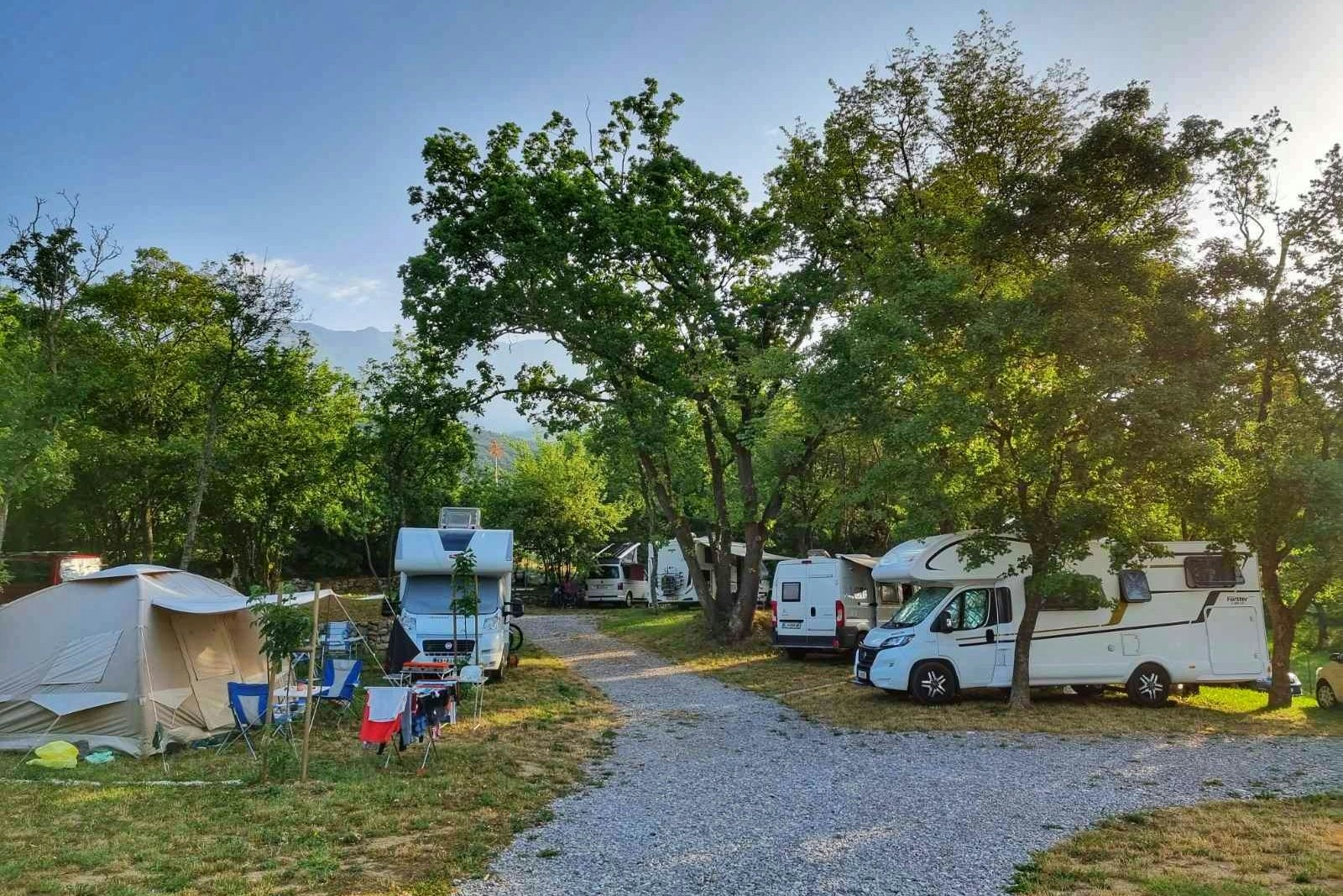 Kamp David  - Wohnmobil- und Wohnwagenplätze auf der Wiese