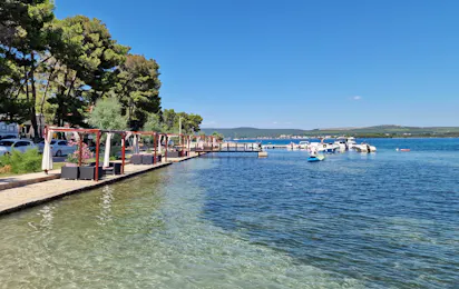 Taber Pašman Discrete Lodging
