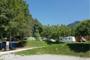 Kamp Siber - Stellplätze im Grünen