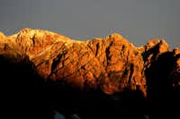 Kamp Soča - Die Alpen im Licht des Sonnenuntergangs