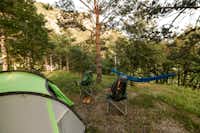 Kamp Tura - Zeltplätze im Schatten der Bäume