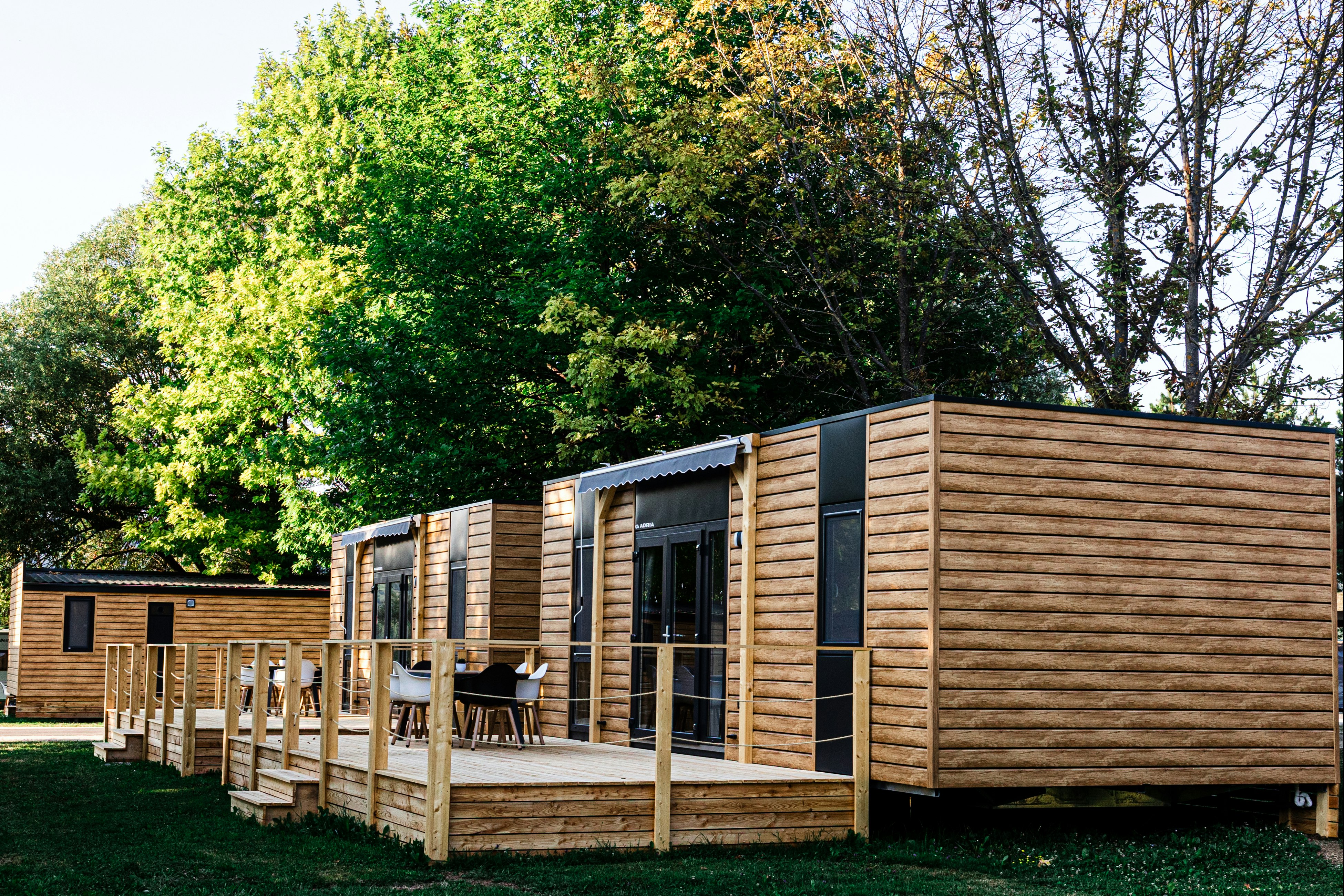 Camp Velenje - Mobilheime mit Terrasse