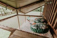 Kampari hängender Erholungsbereich in einer Safarizelt-Mietunterkunft