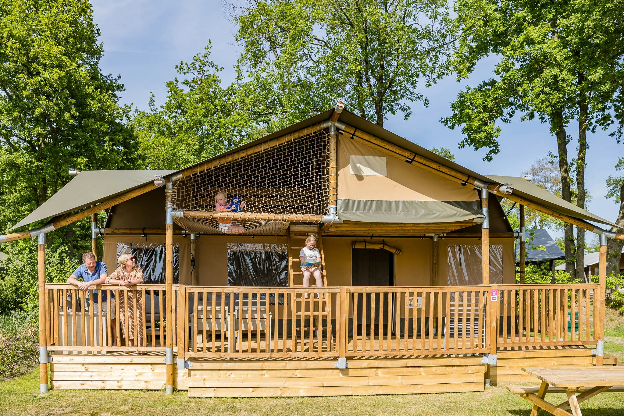 Kampeerdorp De Zandstuve - Glamping-Zelt auf dem Campingplatz