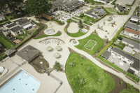 Recreatiepark De Boshoek  - Luftaufnahme des Campingplatzes mit Pool