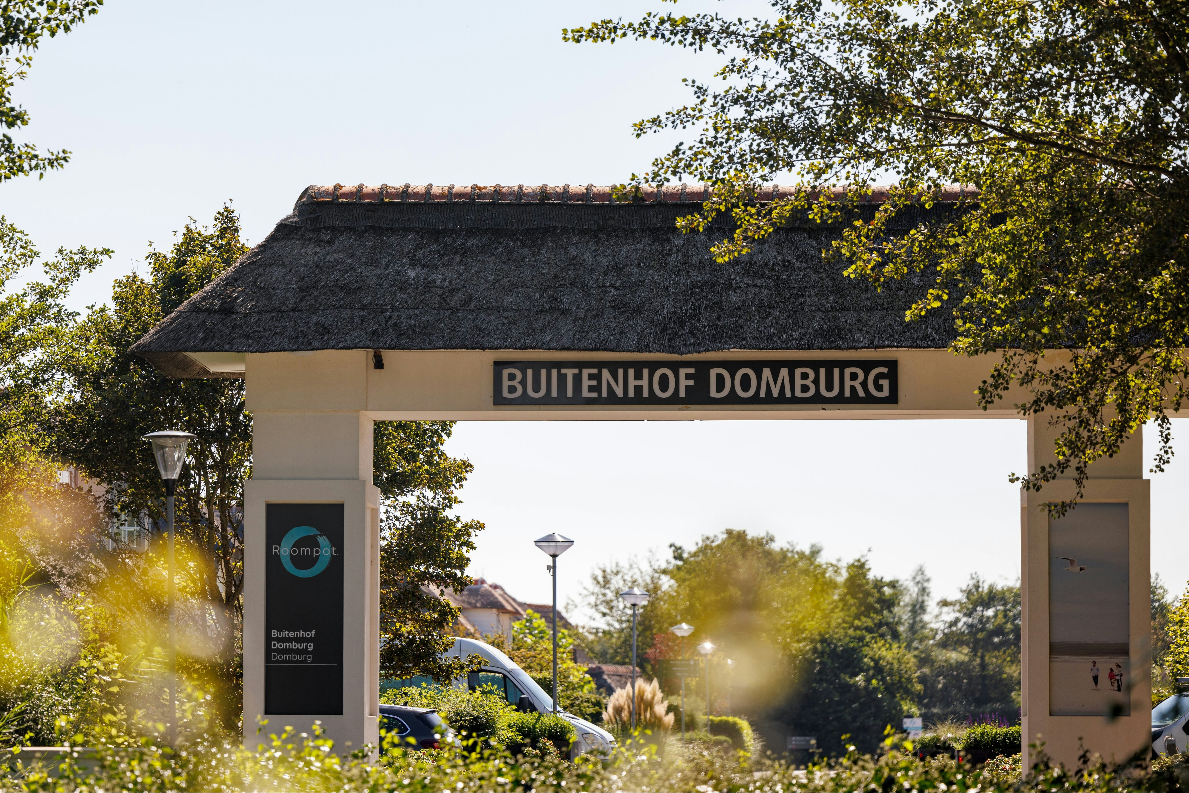 Roompot Kampeerresort Hof Domburg - Eingang des Campingplatzes