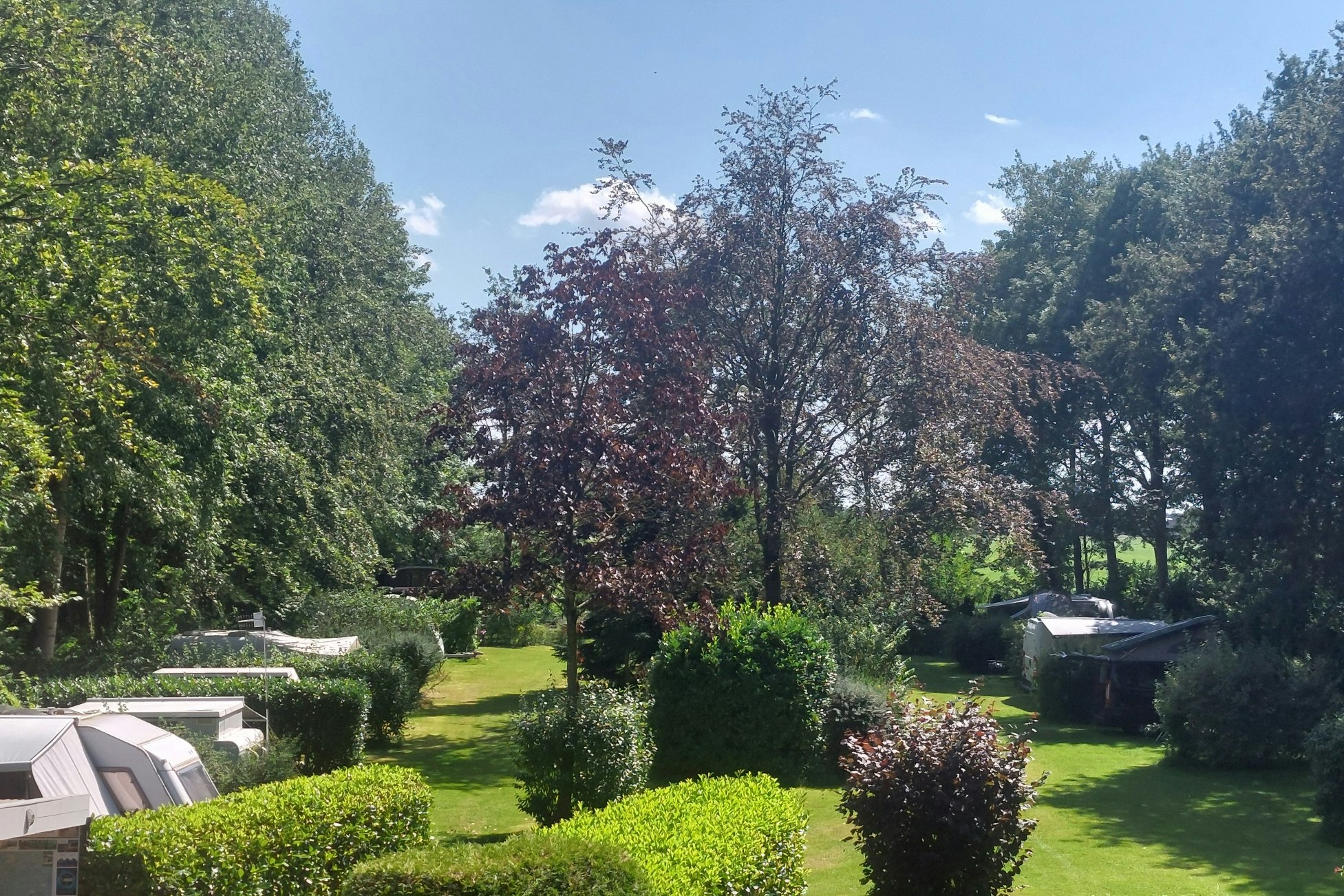 Kampeerterrein De Boekelter - Wohnmobil- und Wohnwagenstandplätze auf der Wiese